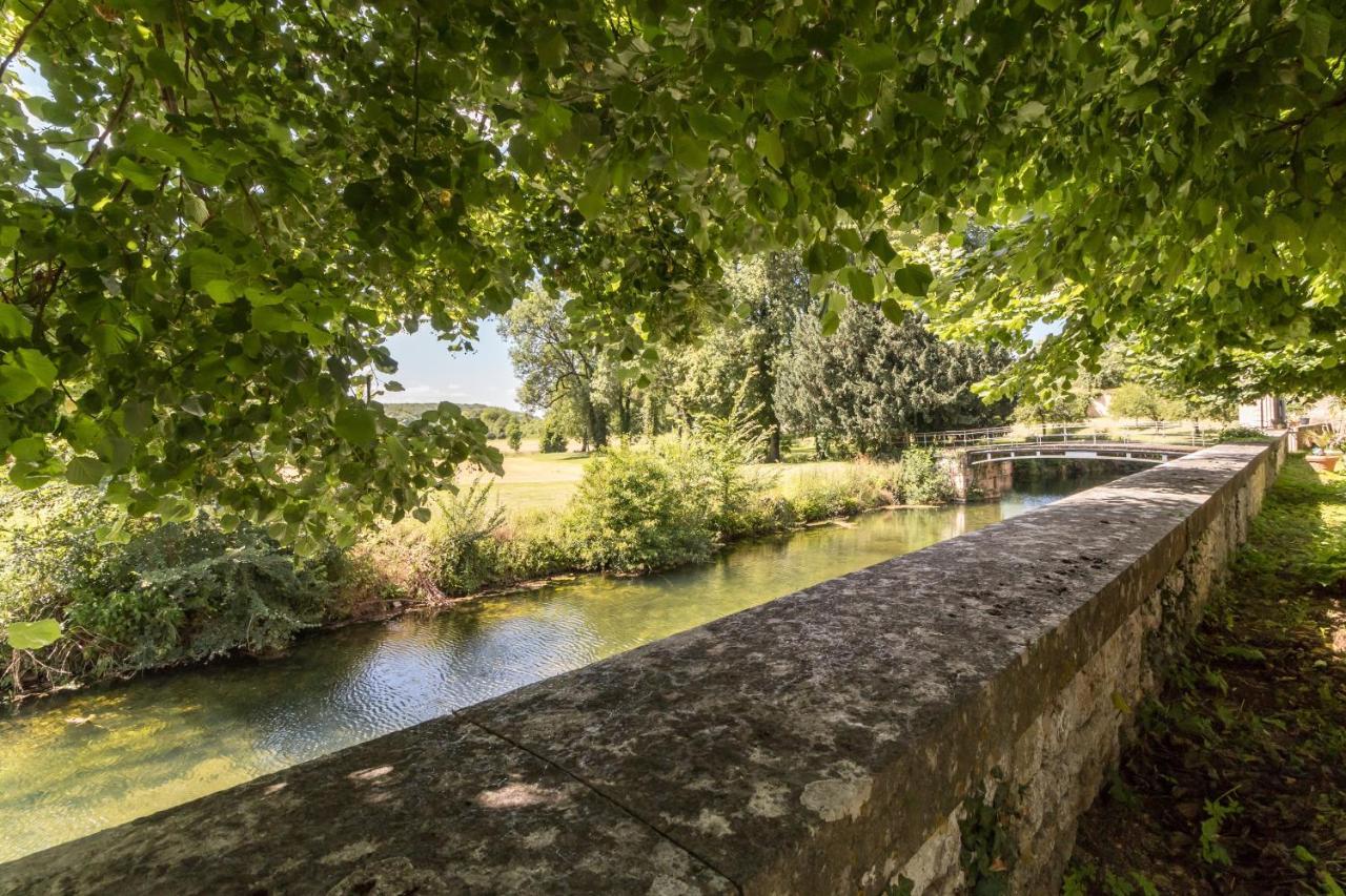 Chateau De Mauvilly Bed and Breakfast Buitenkant foto